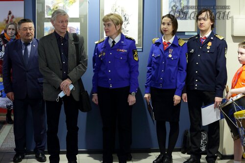 Открытие выставки работ  художника-иллюстратора Евгении Ивановны Стерлиговой YE1A0469